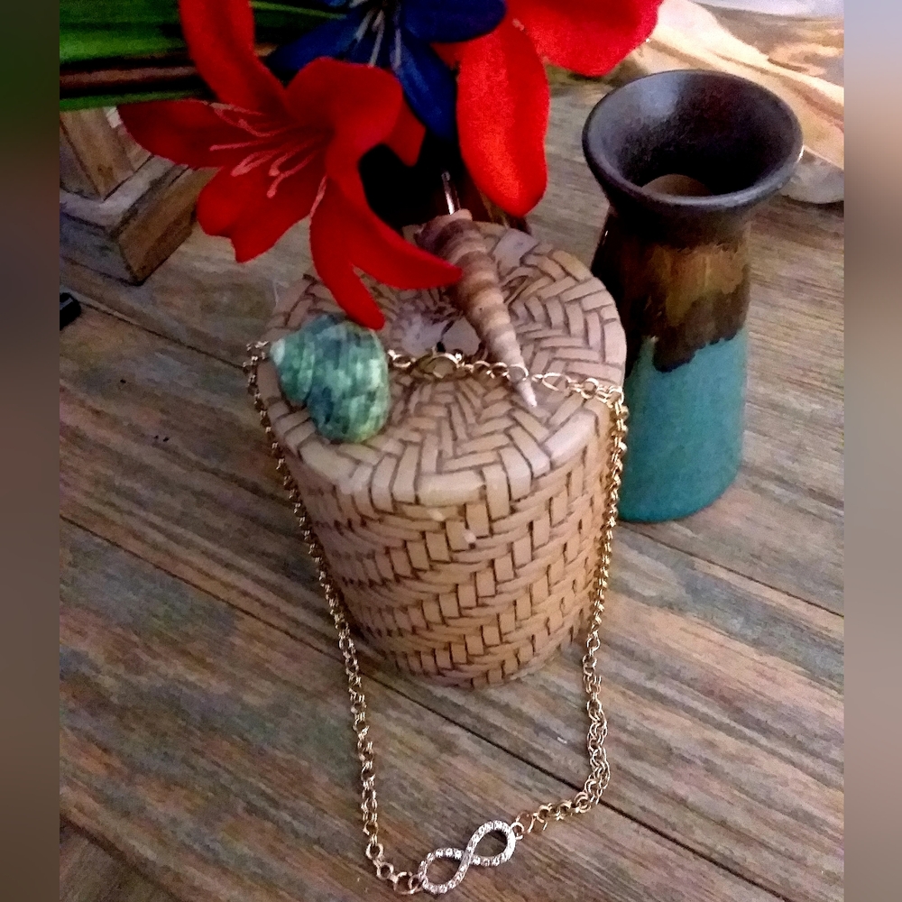 Infinty Necklace, NEW